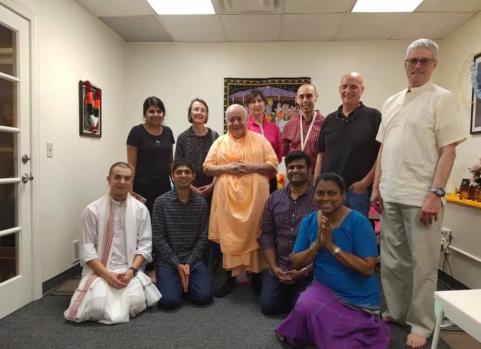 group (Prishni DD, Muarali Gopal Prabhu, Somrapali Prabhu)
